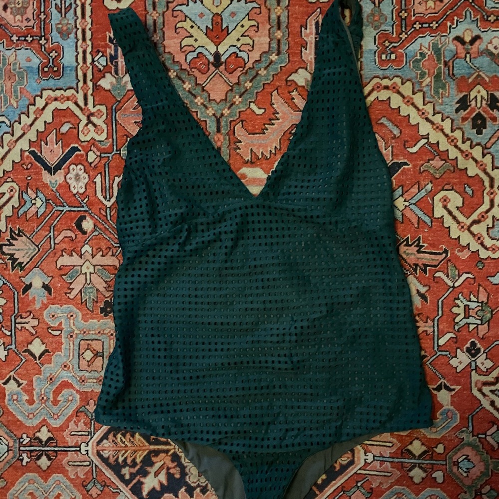 Acacia one piece